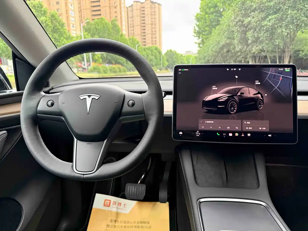 Tesla Model Y 2022 — фото 15