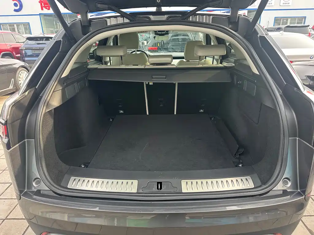 Land Rover Velar 2018 — фото 13