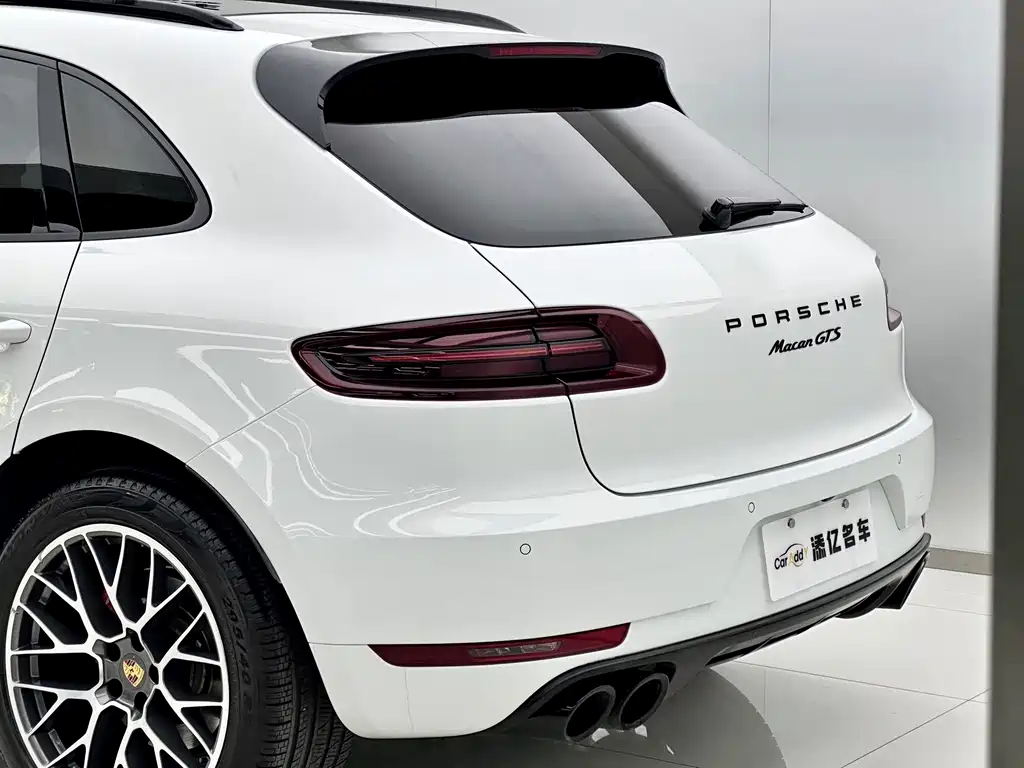 Porsche Macan 2016 — фото 11