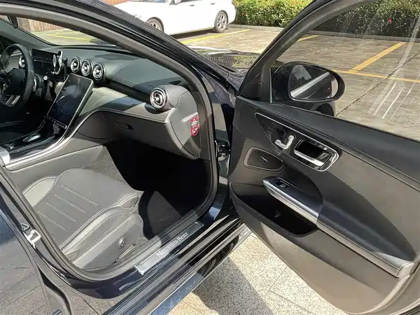 Mercedes-Benz C-Class 2022