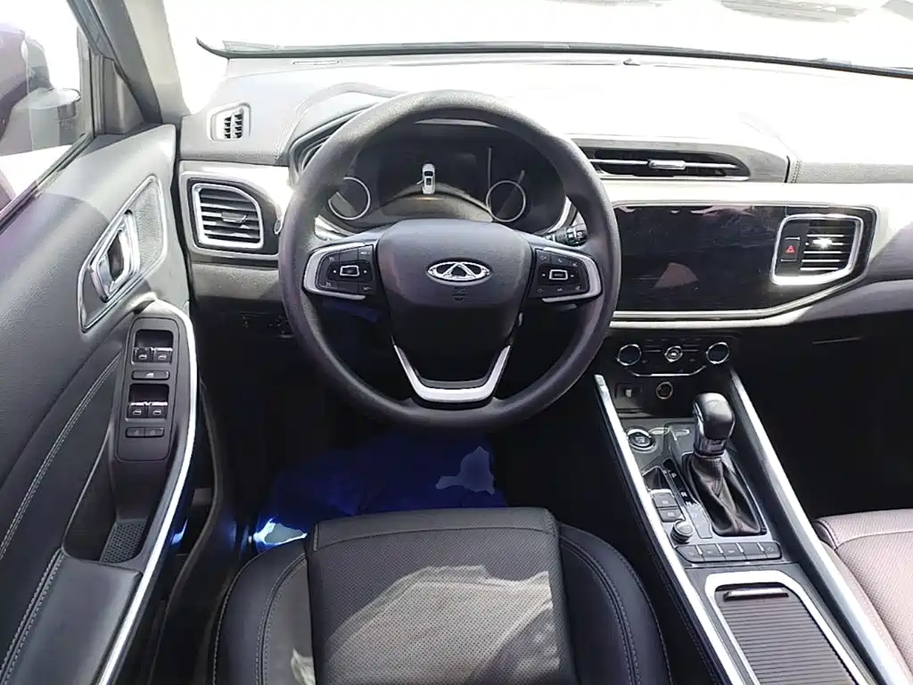 Chery Tiggo 8 2018 — фото 11
