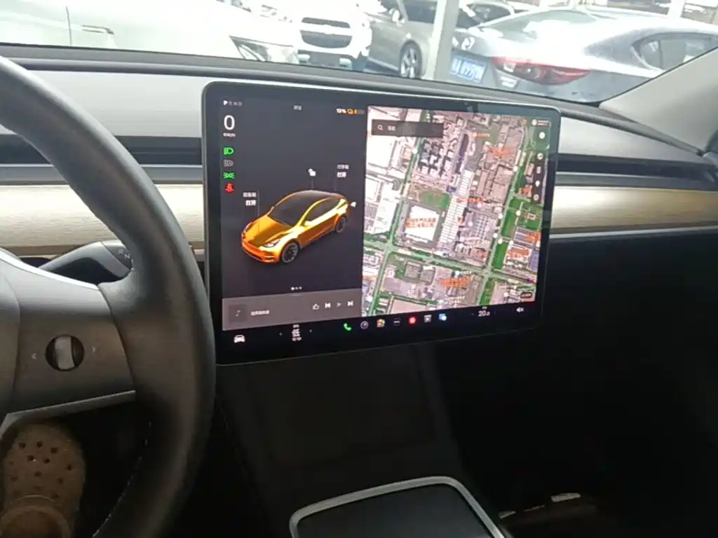 Tesla Model Y 2021 — фото 13