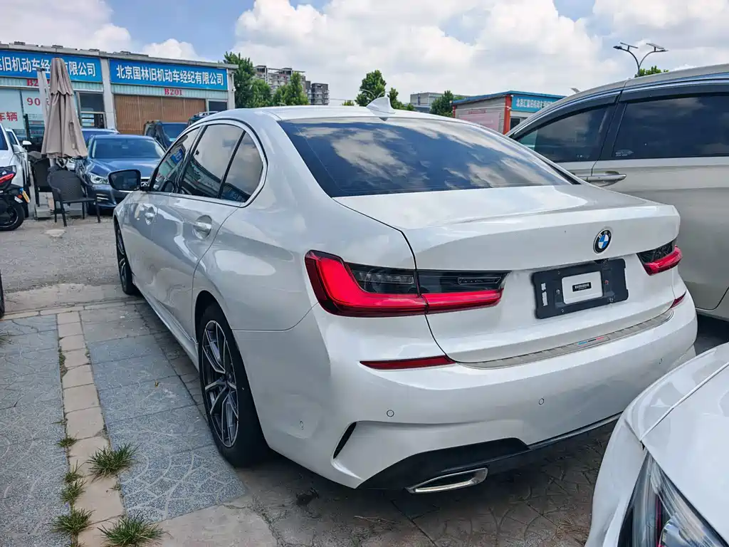 BMW 3 Series 2020 — фото 12