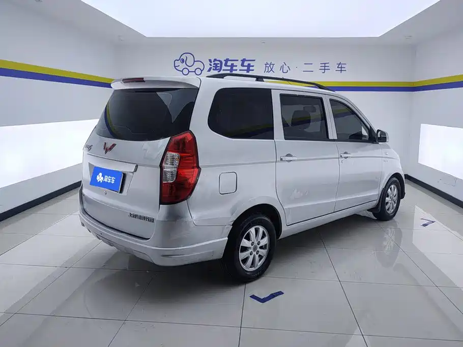 Wuling Hongguang 2016 — фото 3