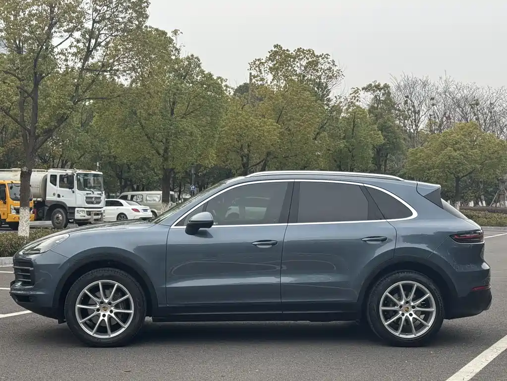 Porsche Cayenne 2019 — фото 4