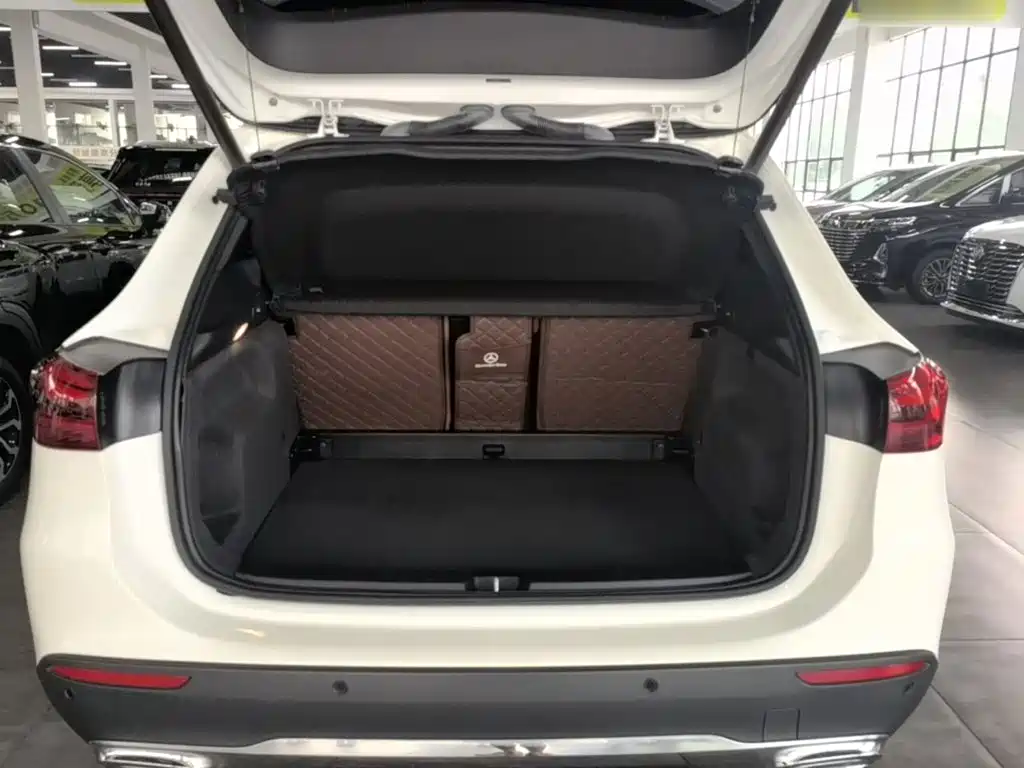 Mercedes-Benz GLA 2025 — фото 19