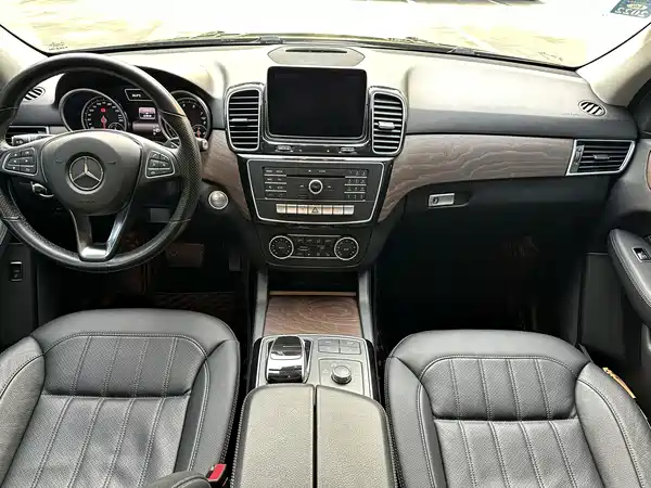Mercedes-Benz GLE 2016