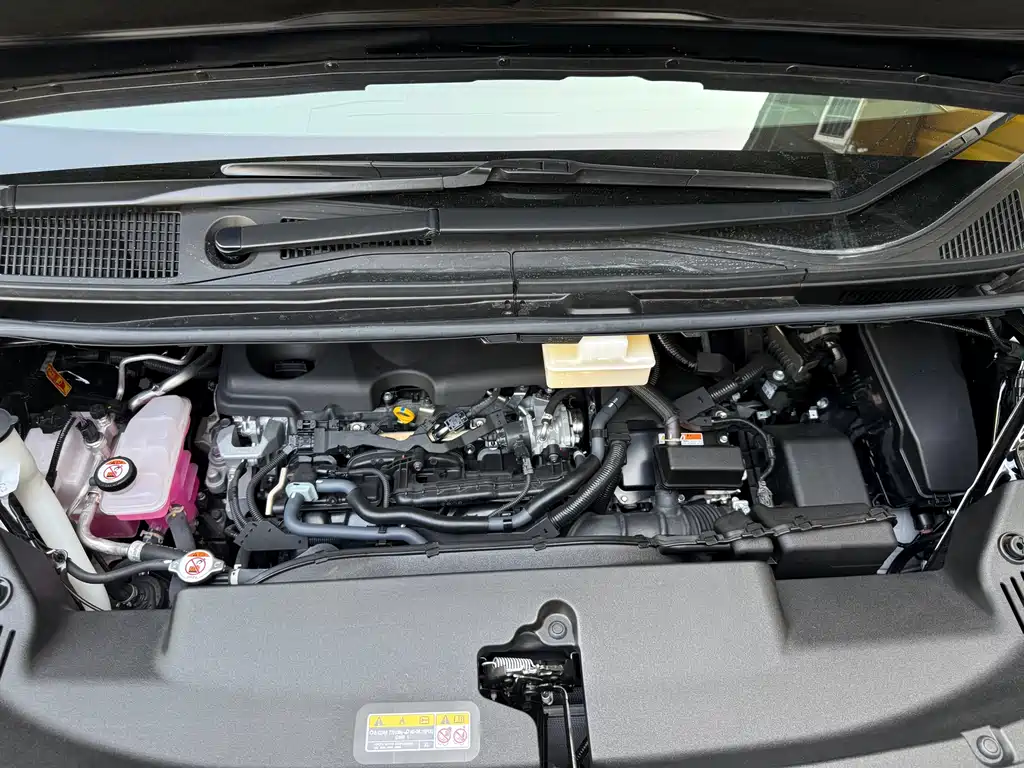 Toyota Alphard — фото 13