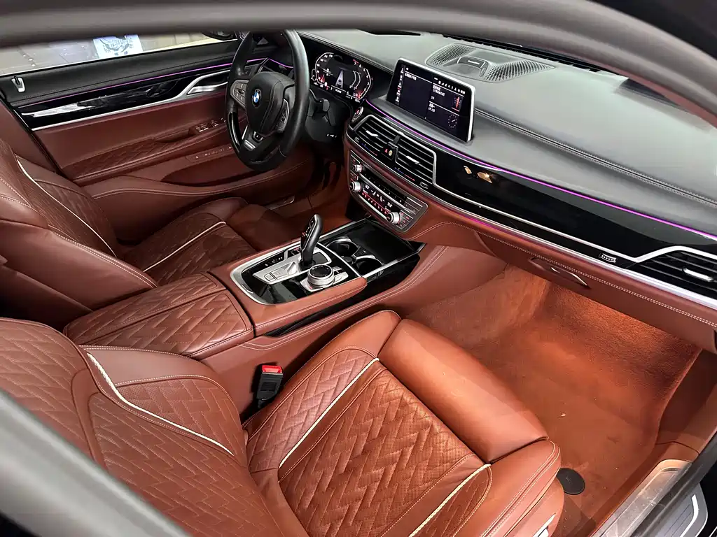 BMW 7 Series 2020 — фото 22