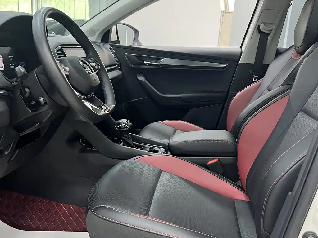 Skoda Karoq 2022 — фото 13