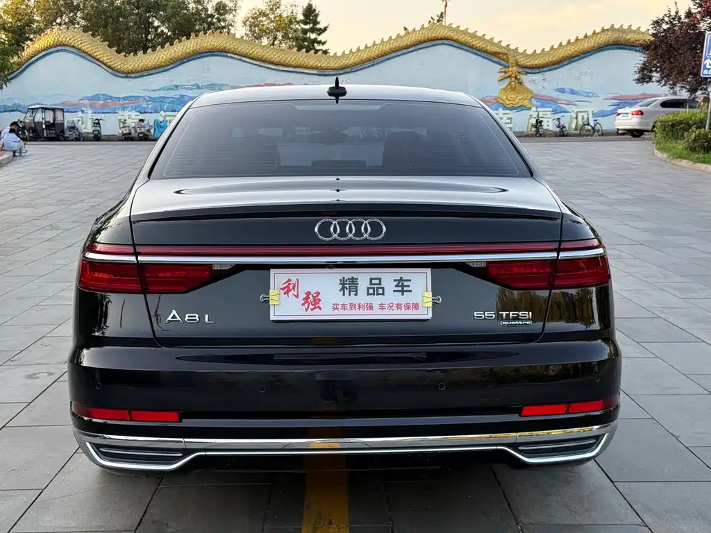 Audi A8 2018 — фото 19