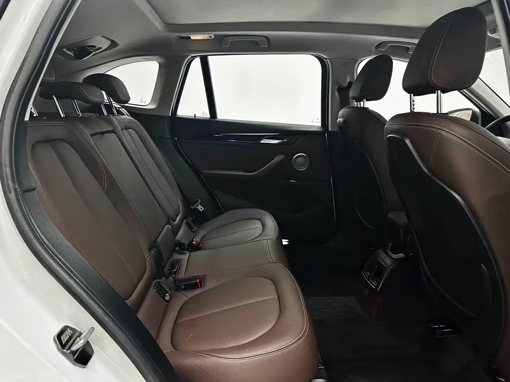 BMW X1 2022 — фото 15