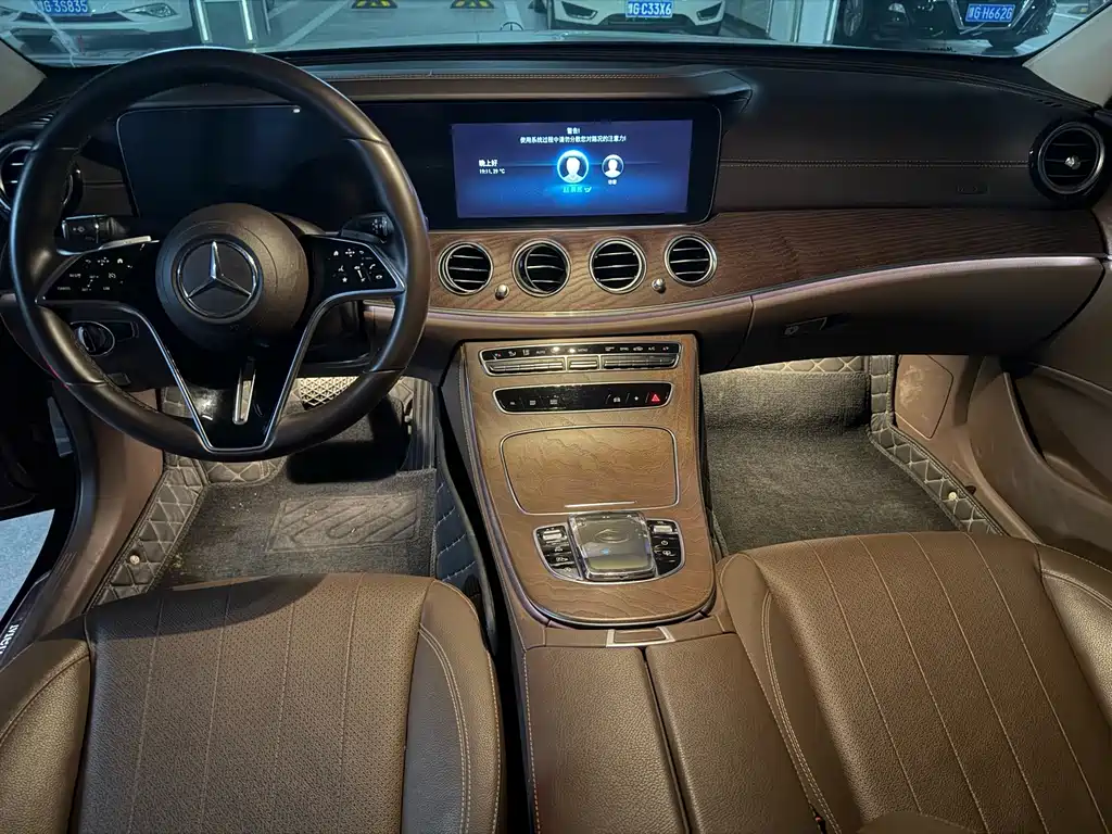 Mercedes-Benz E-Class 2023 — фото 6