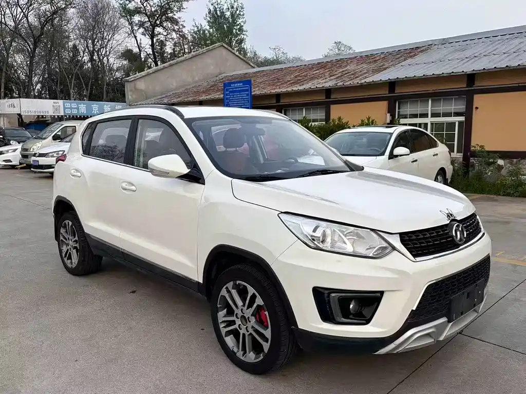 BAIC Senova X35 2016 — фото 3