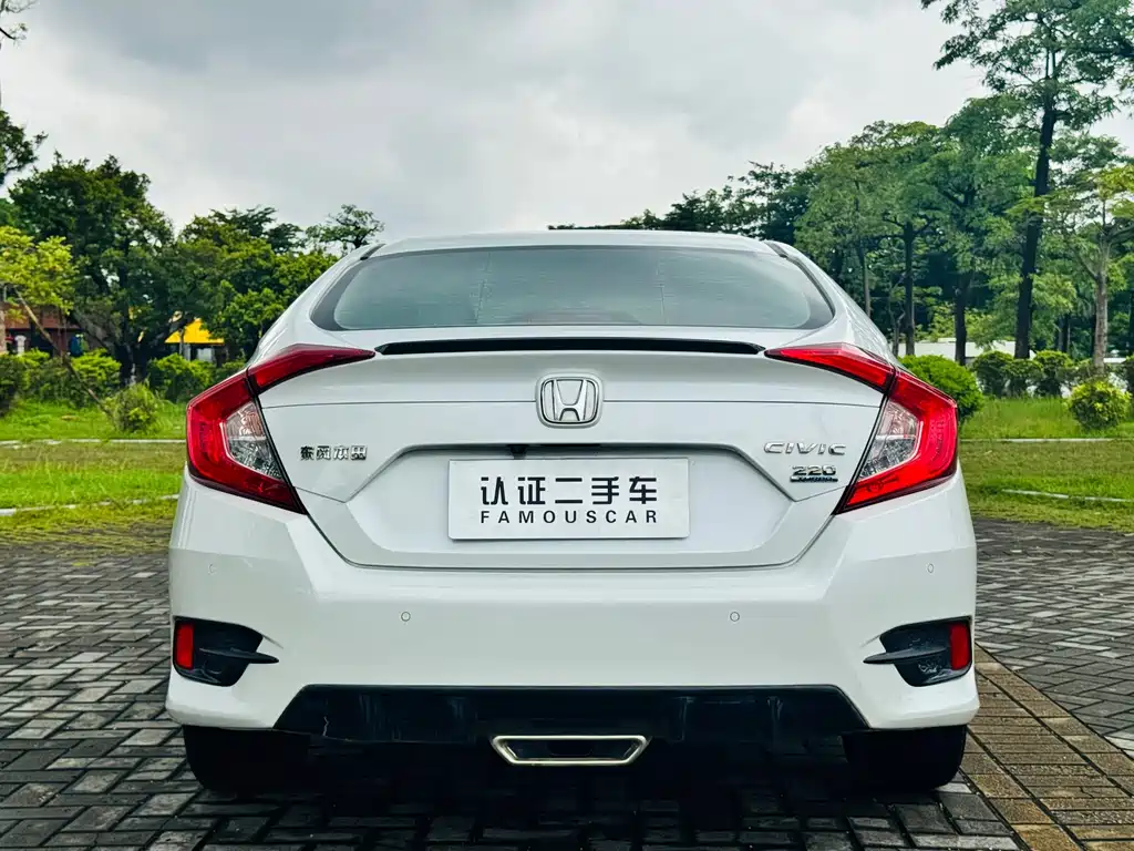 Honda Civic 2020 — фото 25