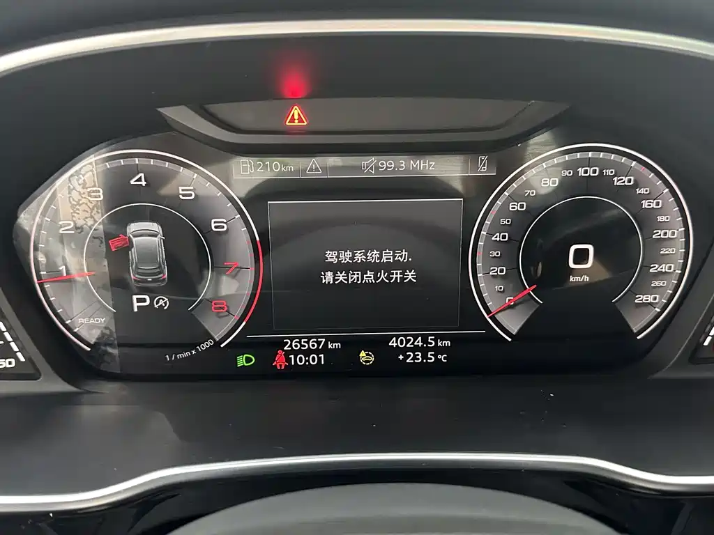 Audi Q3 2023 — фото 13