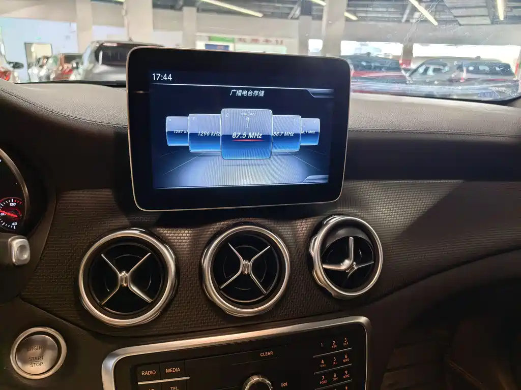 Mercedes-Benz GLA 2020 — фото 12