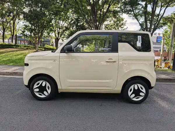 Geely Galaxy Panda 2025