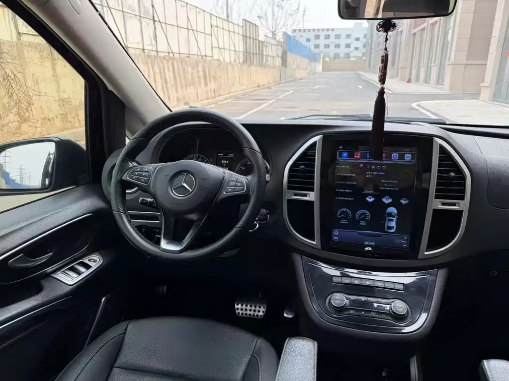 Mercedes-Benz Vito 2018 — фото 8