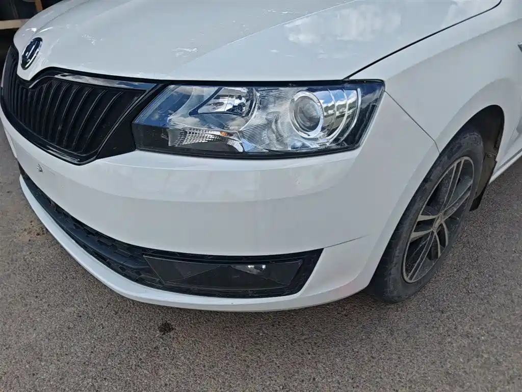 Skoda Rapid Spaceback 2016 — фото 24
