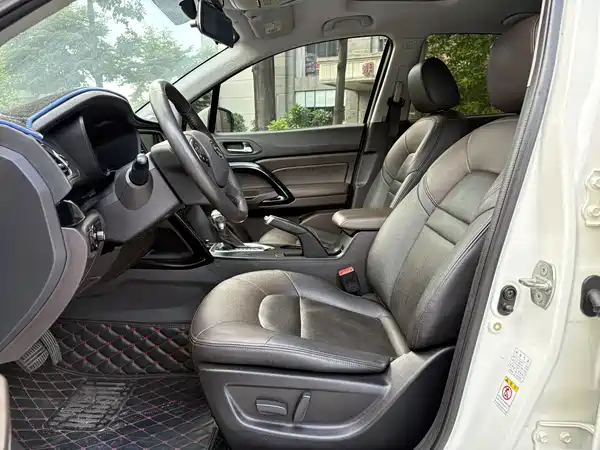 GAC Trumpchi GS4 2015