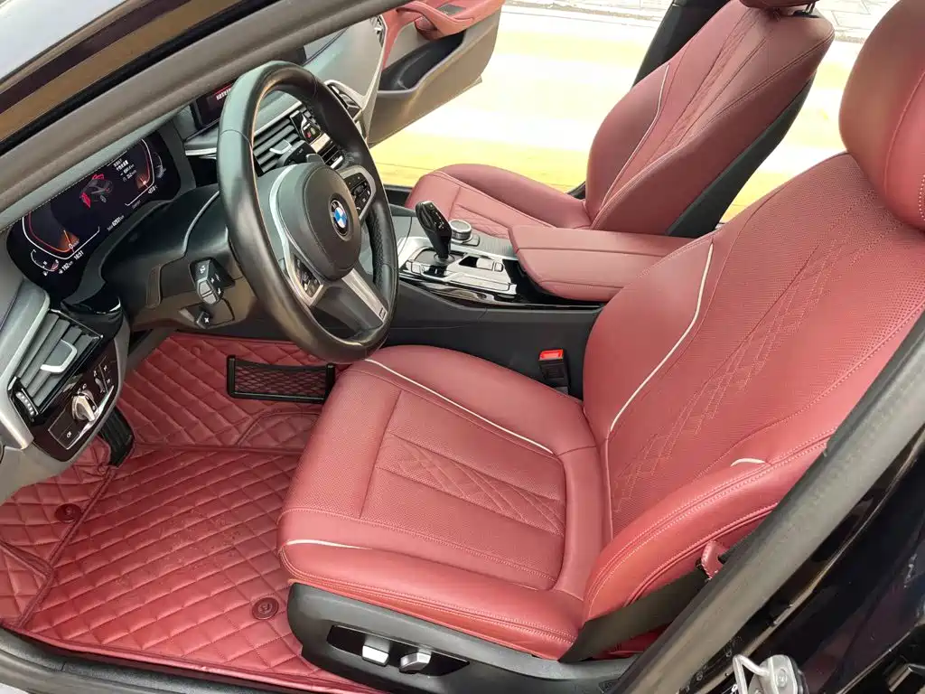 BMW 5 Series 2022 — фото 10