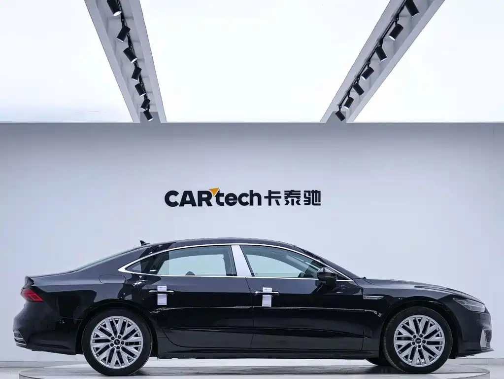 Audi A7L 2024 — фото 5
