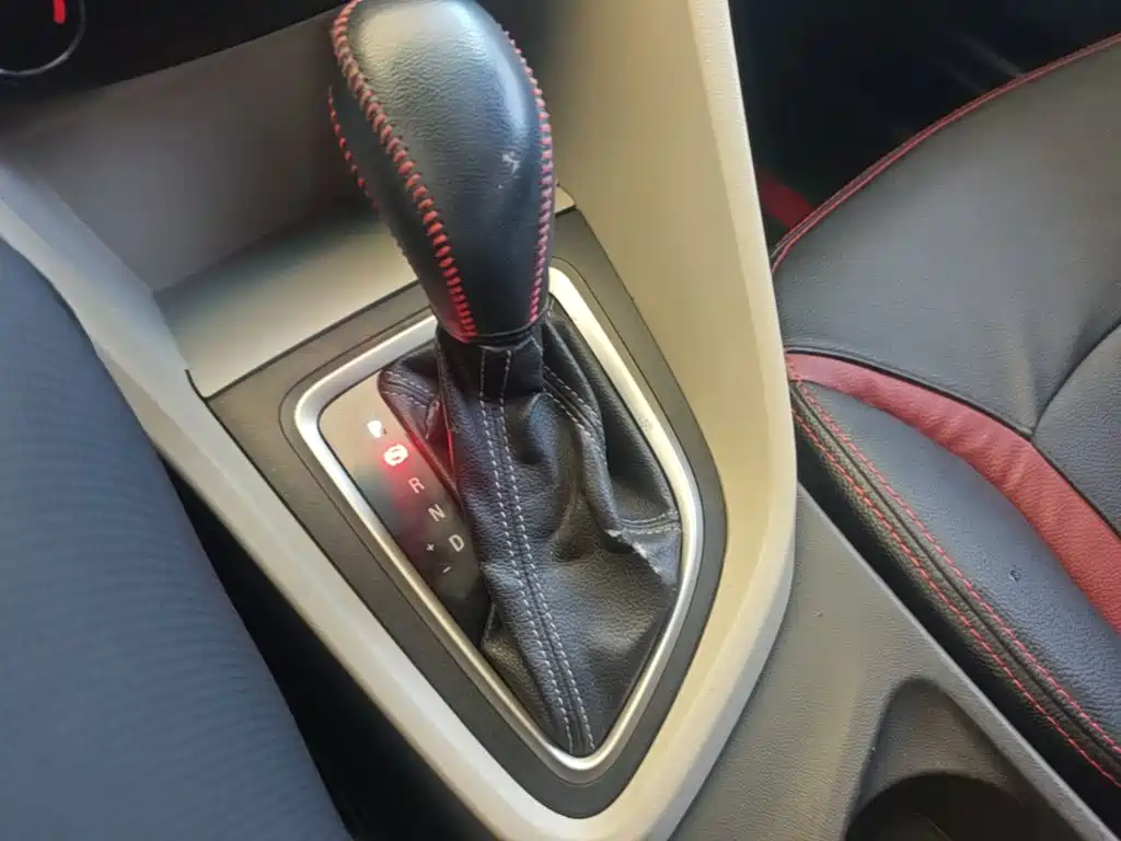 Buick Excelle 2015 — фото 14