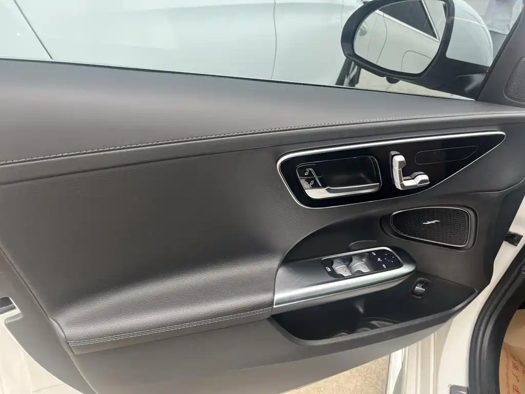 Mercedes-Benz C-Class 2022 — фото 12