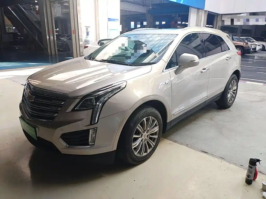 Cadillac XT5 2017 — фото 2