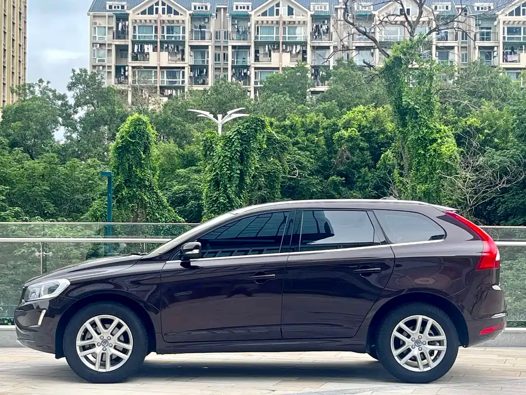 Volvo XC60 2017 — фото 3