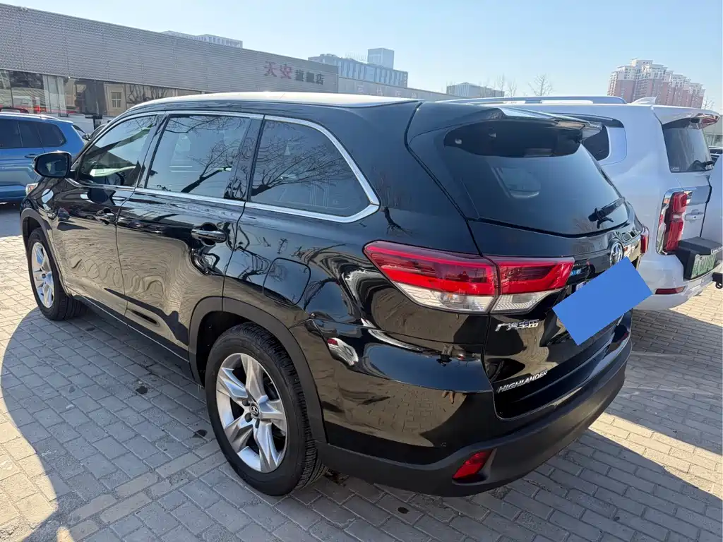 Toyota Highlander 2020 — фото 18