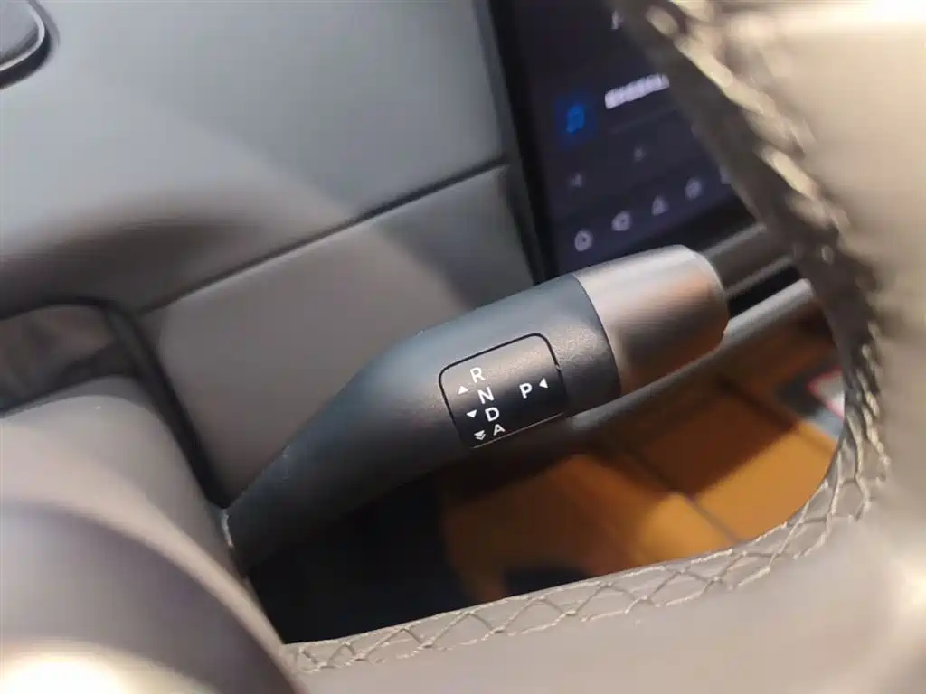 Li Auto i8 2025 — фото 14