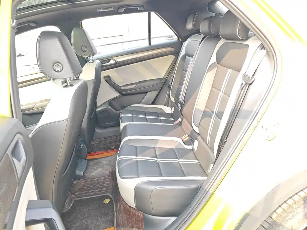 Volkswagen T-Roc 2023 — фото 14