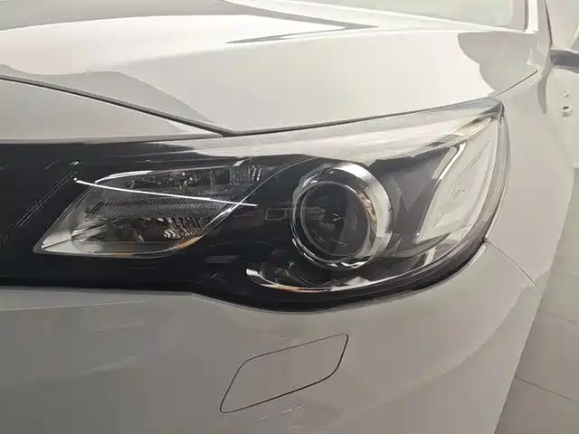 Chevrolet Malibu 2019 — фото 15