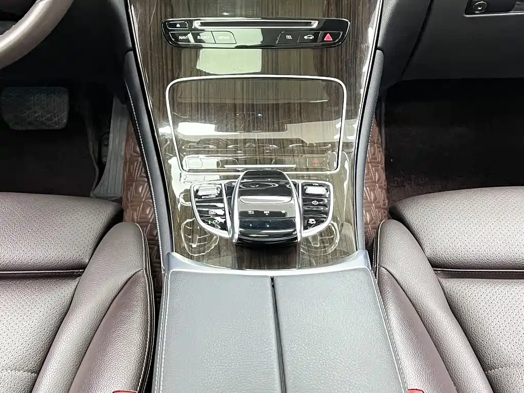 Mercedes-Benz GLC 2018 — фото 29