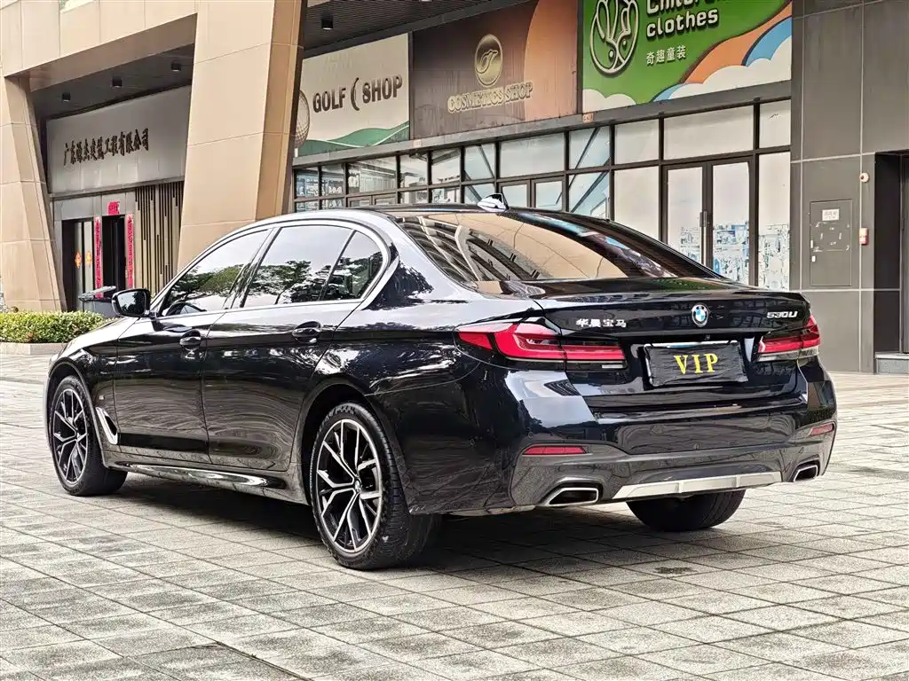BMW 5 Series 2023 — фото 17