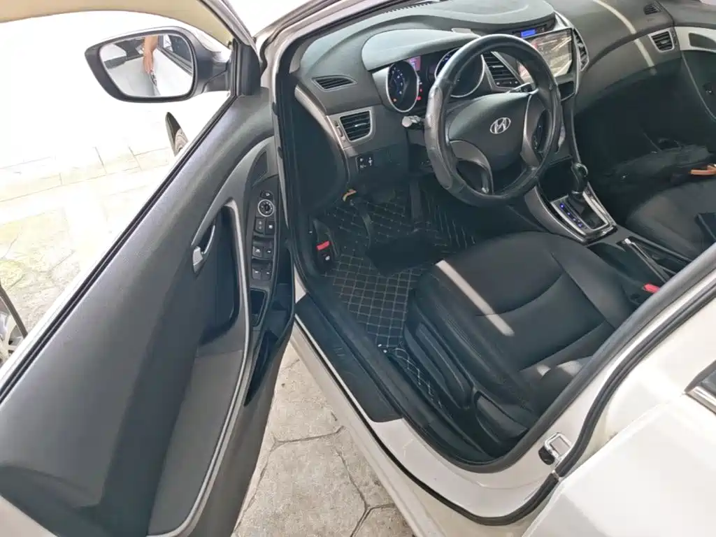 Hyundai Elantra Langdong 2016 — фото 16