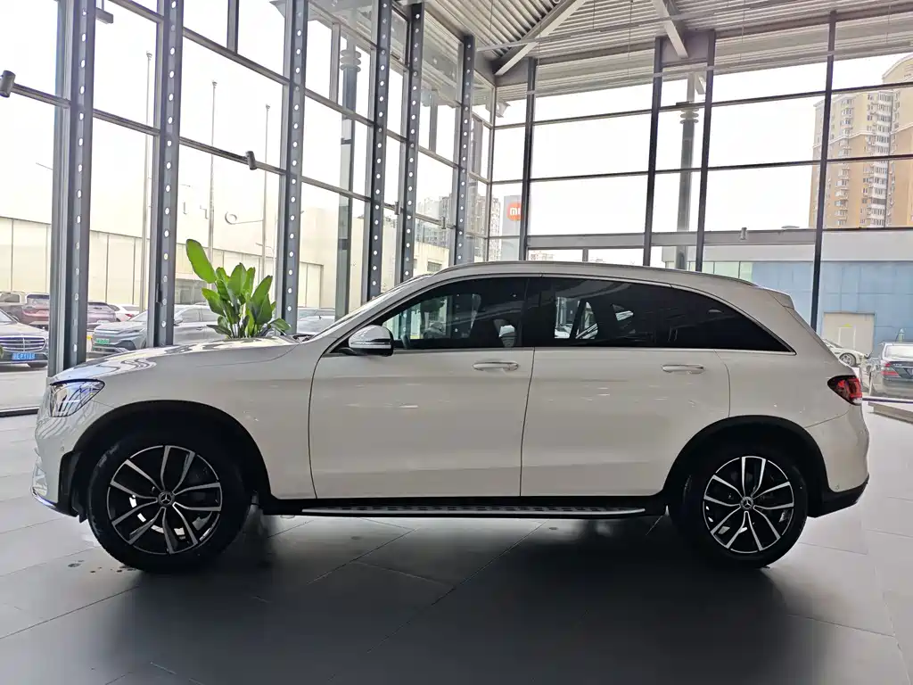 Mercedes-Benz GLC 2021 — фото 3