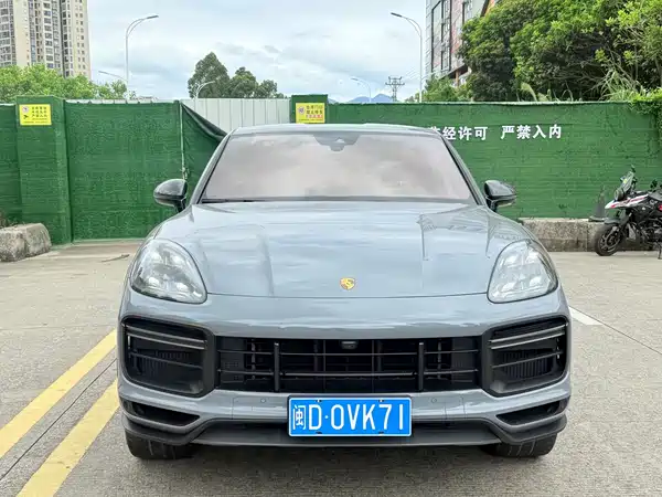Porsche Cayenne 2022