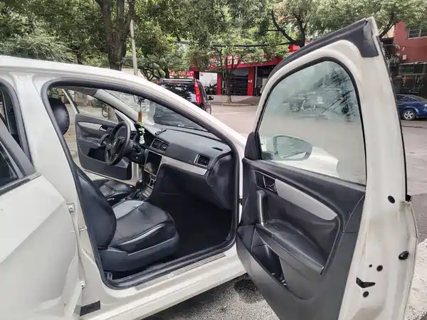 Volkswagen Gran Lavida 2015