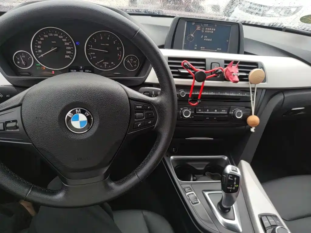 BMW 3 Series 2015 — фото 13