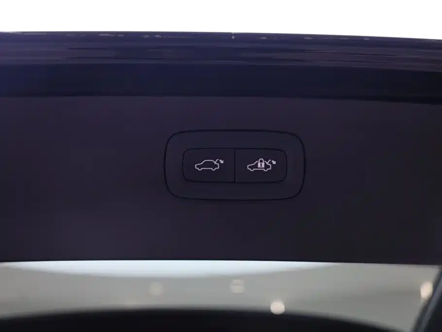 Volvo XC90 2024 — фото 12