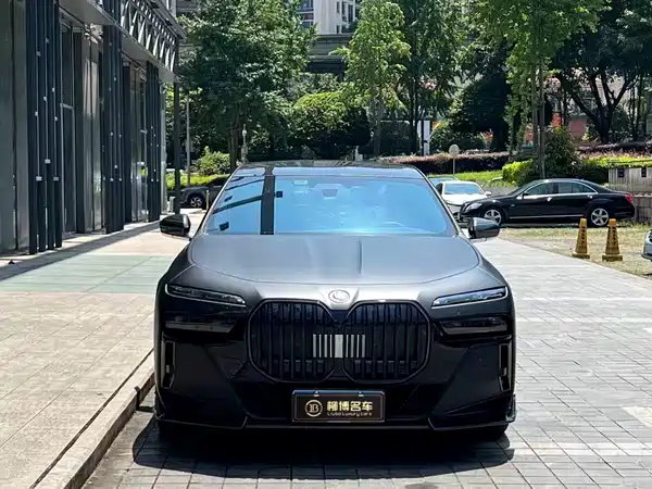 BMW 7 Series 2024