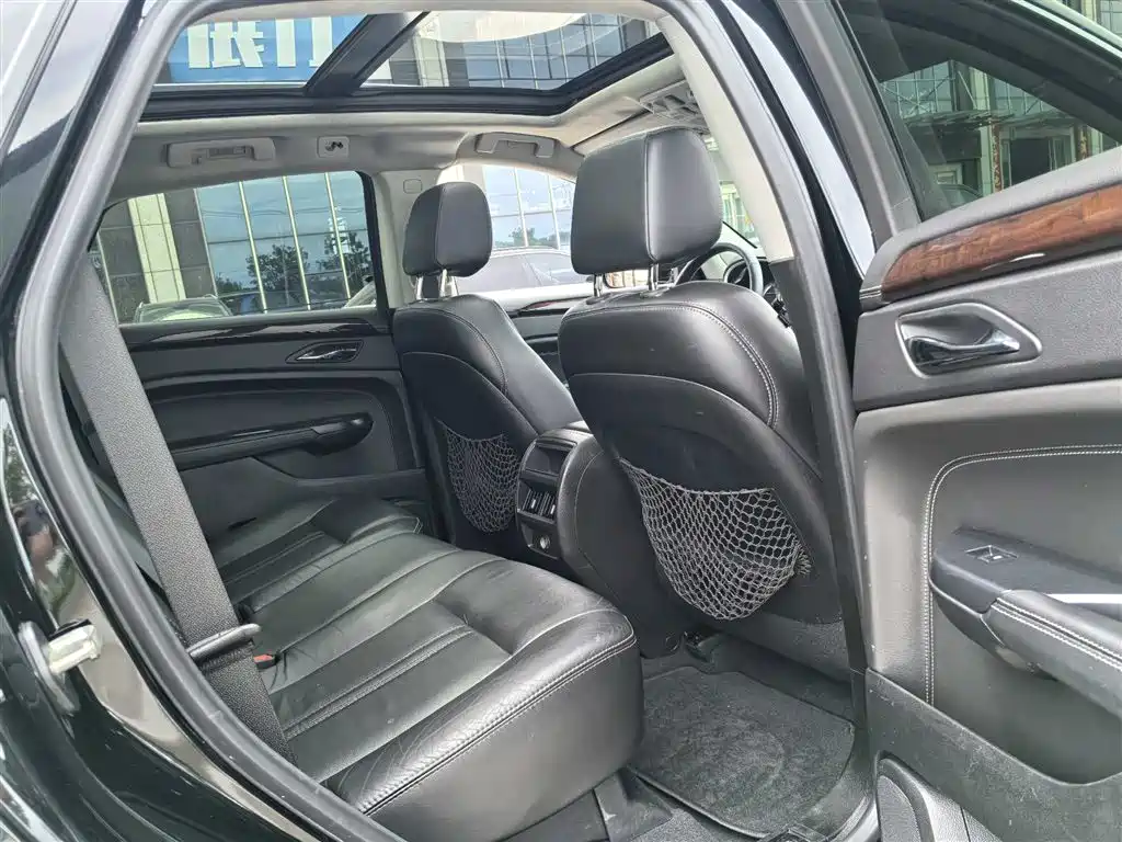 Cadillac SRX 2014 — фото 11