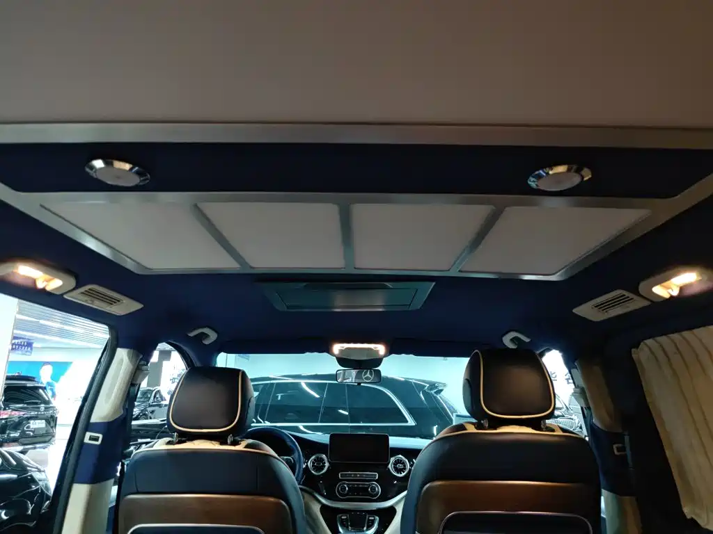 Mercedes-Benz Vito 2022 — фото 18