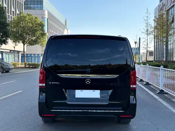 Mercedes-Benz V-Class 2022