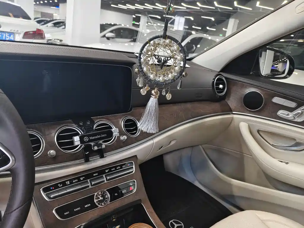 Mercedes-Benz E-Class 2019