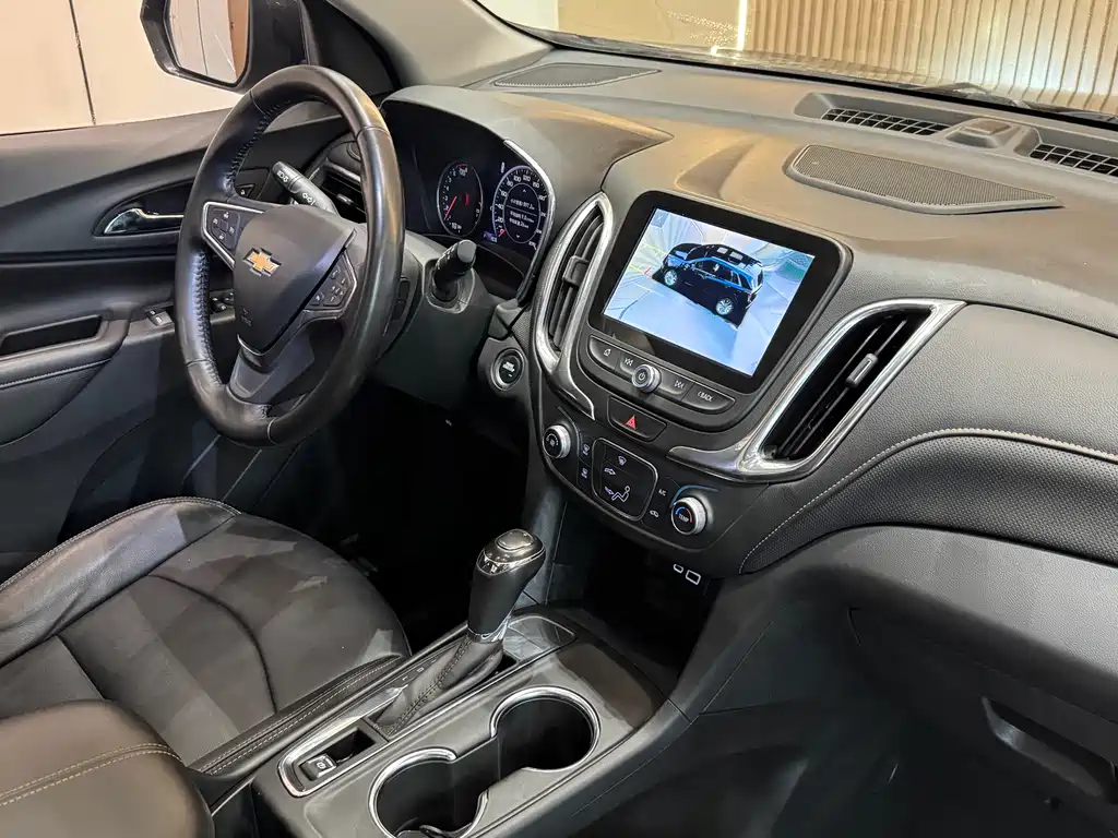 Chevrolet Equinox 2018 — фото 10