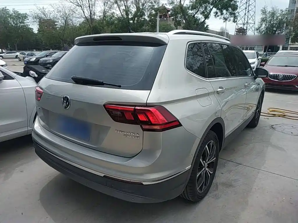 Volkswagen Tiguan L 2020 — фото 7
